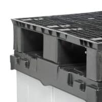 Contenedor plegable de plástico Tripbox 1220x820x928 mm 12 Detalle de la tapa integrada del contenedor plegable Tripbox 1220x820 mm